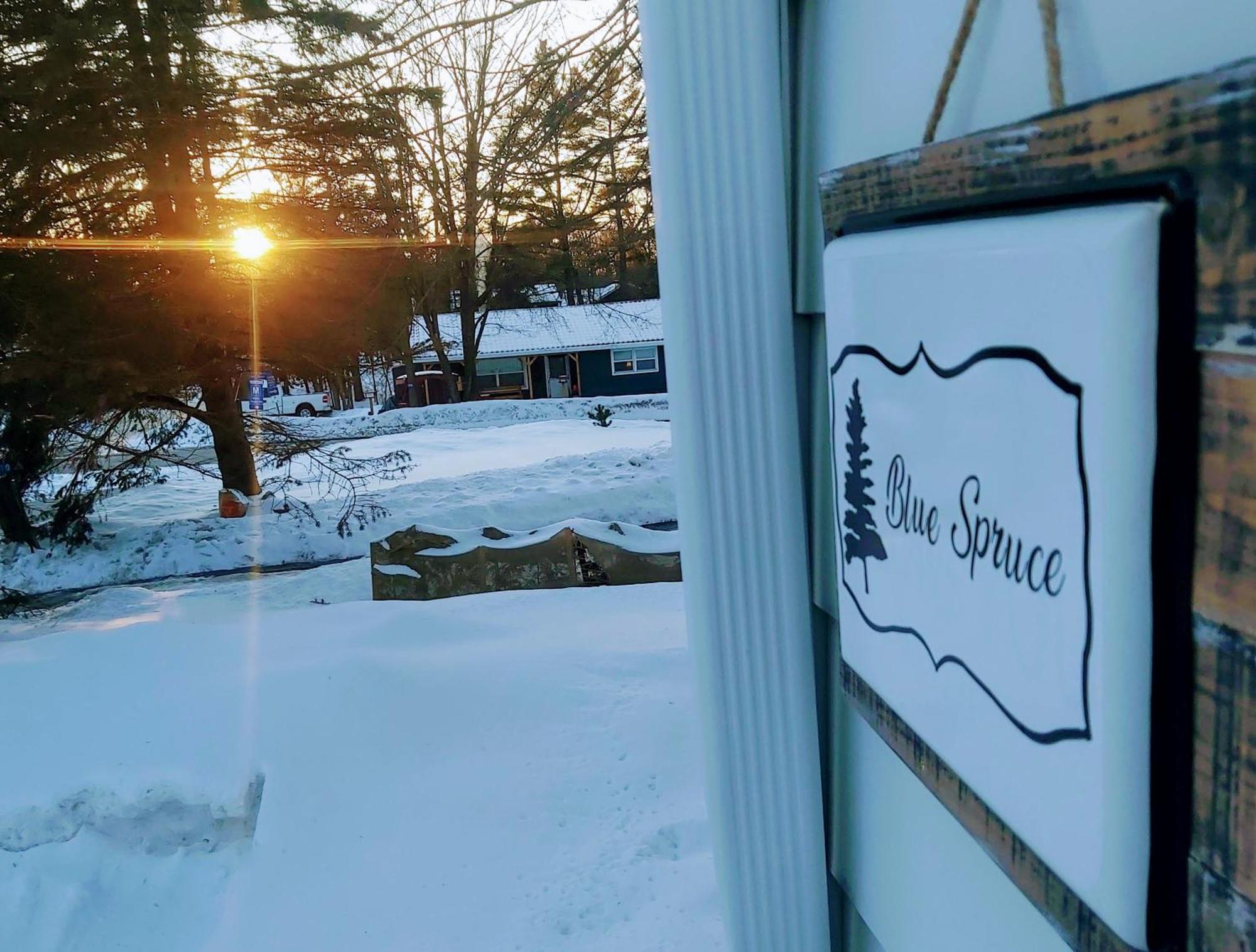 Blue Spruce Bed And Breakfast Muskoka Gravenhurst Luaran gambar