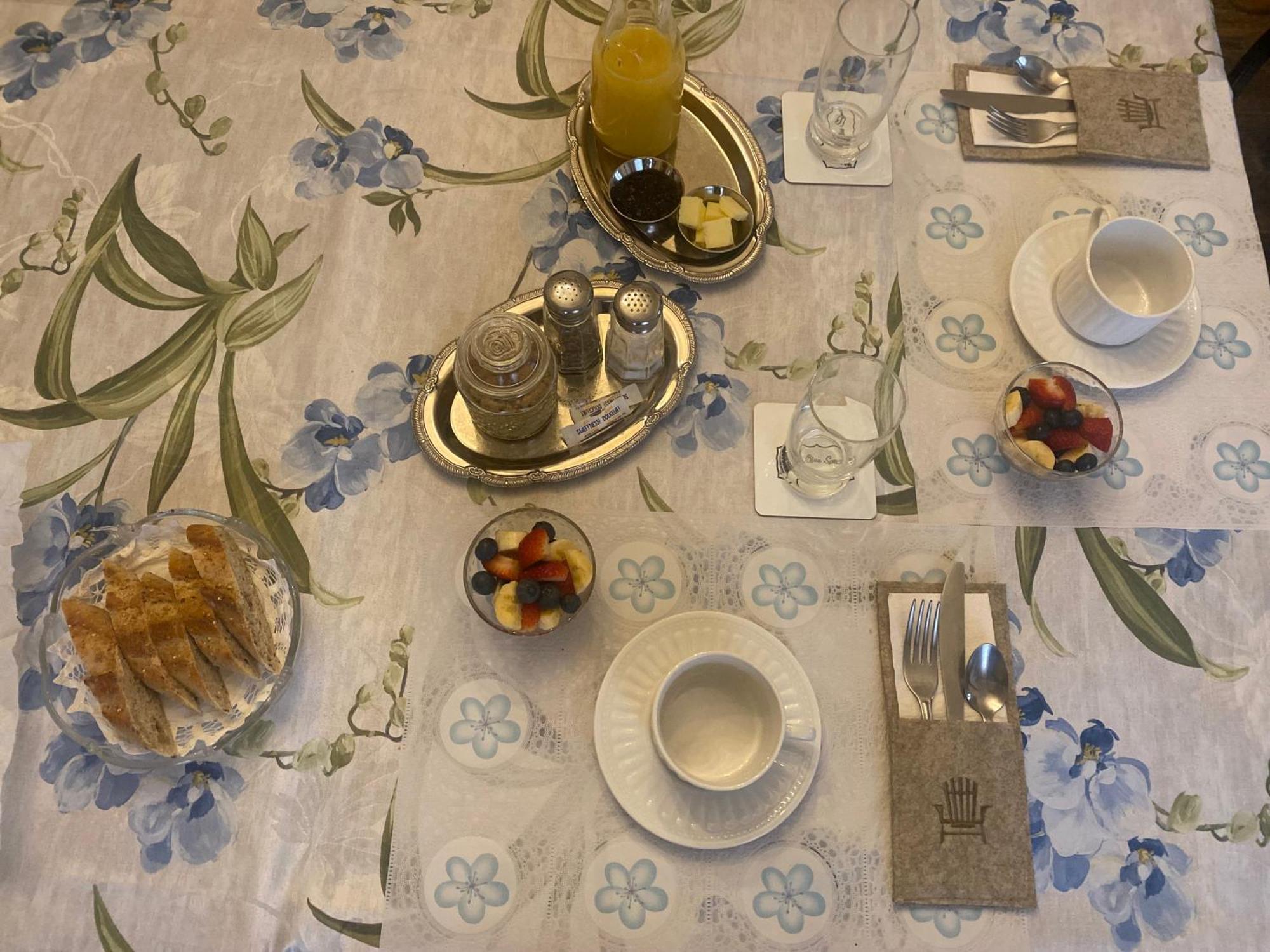Blue Spruce Bed And Breakfast Muskoka Gravenhurst Luaran gambar